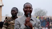 Centrafrique : mandat d'arrêt contre l'ex-président Bozizé pour de possibles crimes contre (...)